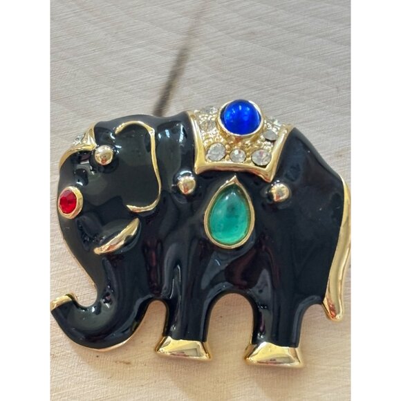 Vintage  Jeweled Elephant Brooch – Black Enamel, Rhinestones & Bold Cabochons - Picture 6 of 9
